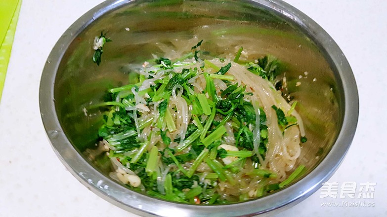 Celery Mixed with Vixen Noodles recipe