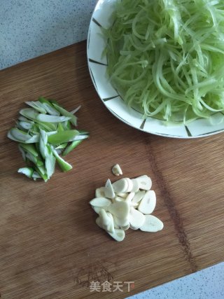 Garlic Sliced Lettuce recipe