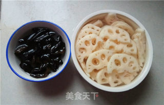 Hot and Sour Lotus Root Slices recipe