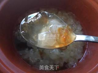 Peach Gum White Fungus Soup recipe