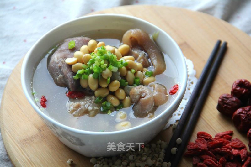 Soy Stewed Trotter recipe