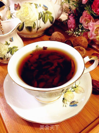 Essential for Girls to Nourish Blood---longan Red Date Tea recipe