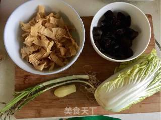 Baby Vegetables, Fungus and Bacon Soup recipe