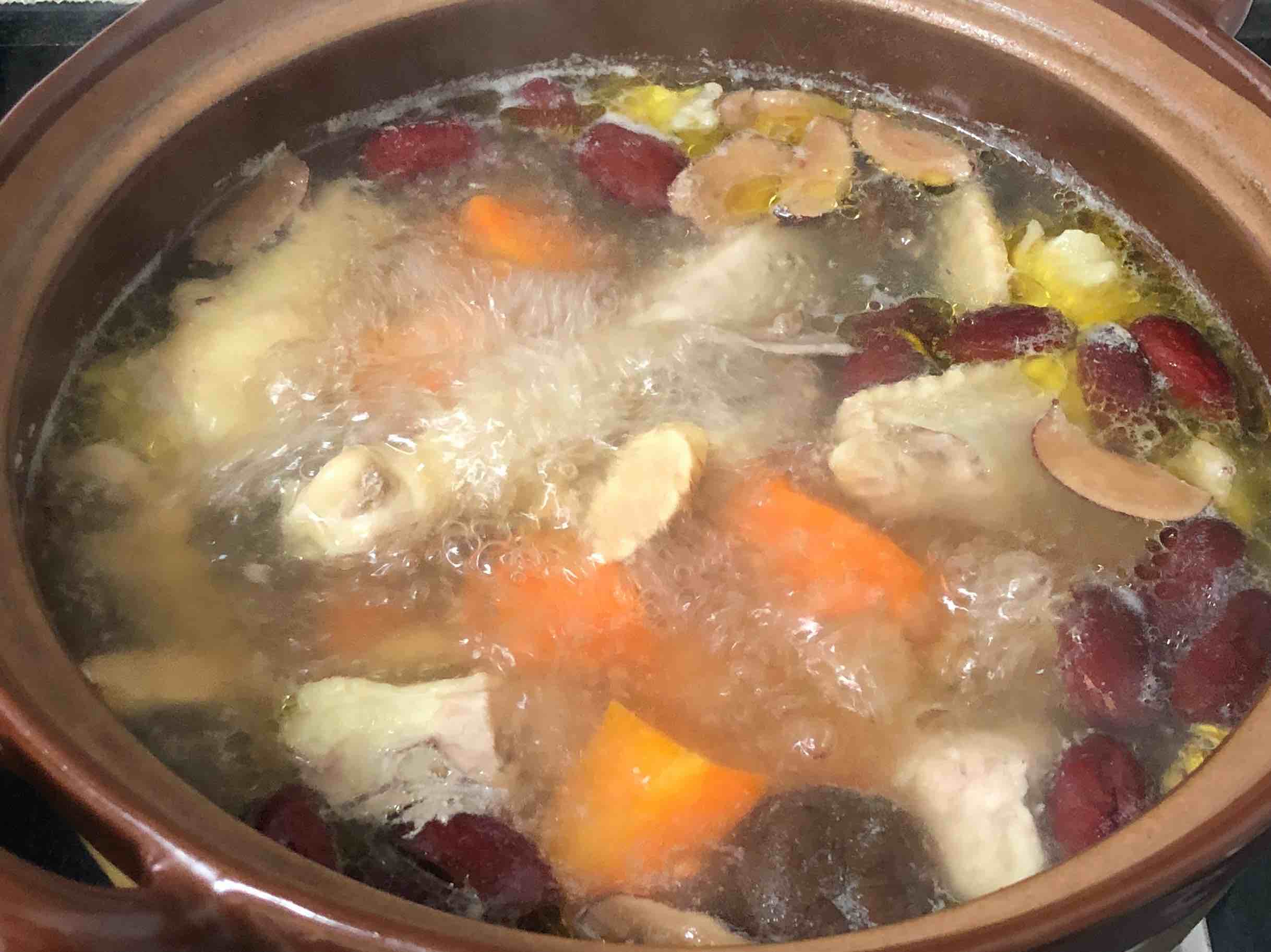 Chicken Soup with Red Dates, Astragalus, Dendrobium, Bamboo Fungus recipe