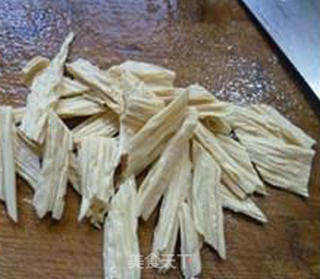 Stir-fried Yuba with Garlic Sausage recipe