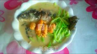 Shredded Carp and Carrot in Milk Soup recipe