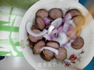 Bitter Sausage Mixed with Shallots recipe