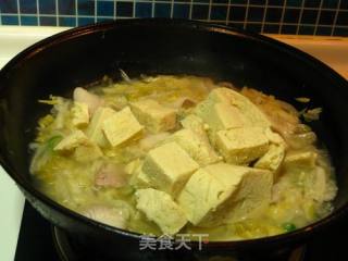 Sauerkraut Stewed Frozen Tofu recipe