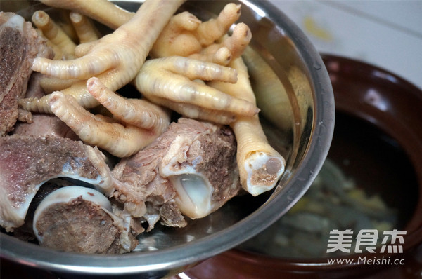 Pork Bones with Lotus Seeds and Barley in Clay Pot recipe