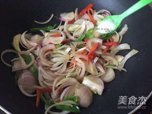 Scrambled Eggs with Onions recipe