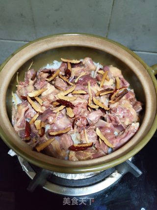 Suckling Pigeon Claypot Rice recipe