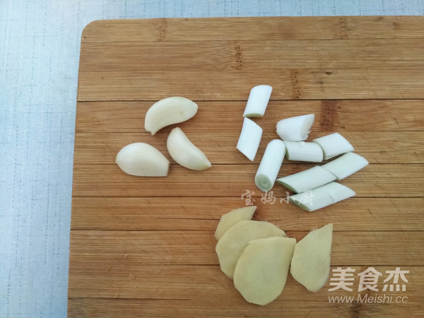 Braised Pork Belly and Dried Bamboo Shoots recipe