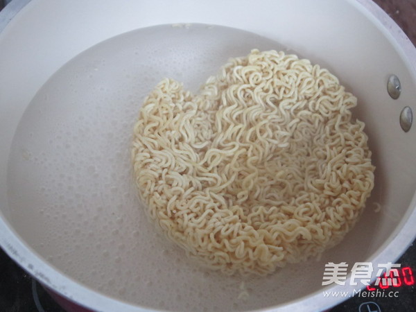 Assorted Fried Instant Noodles recipe