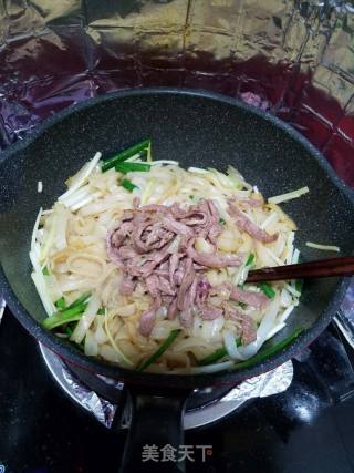 Stir-fried Niuhe recipe