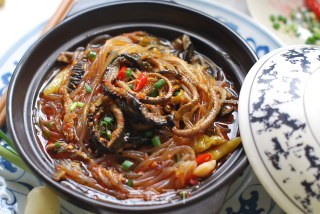 A Little Trick to Make A Mellow and Delicious "hot and Sour Taste"-home Cooking [eel Vermicelli Pot] recipe