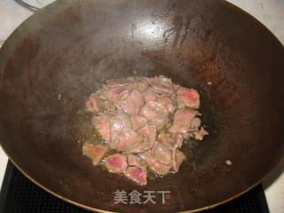 Stir-fried Beef with Carrots recipe