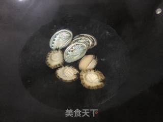 Stewed Abalone with Cordyceps Flower and American Ginseng recipe