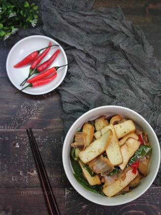 Stir-fried Pork with Wind Blown Dry recipe