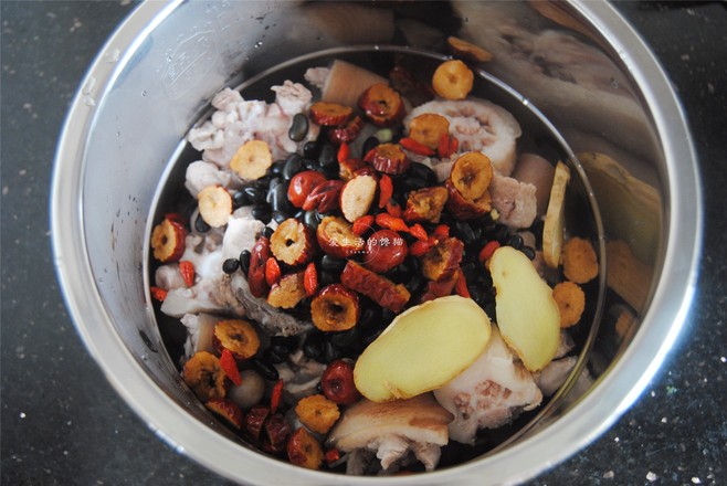Black Bean Pigtail Soup recipe