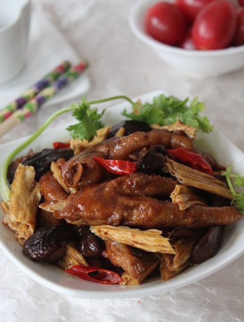 Bamboo Boiled Chicken Feet recipe