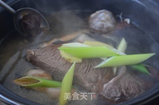 Beef with Sauce recipe