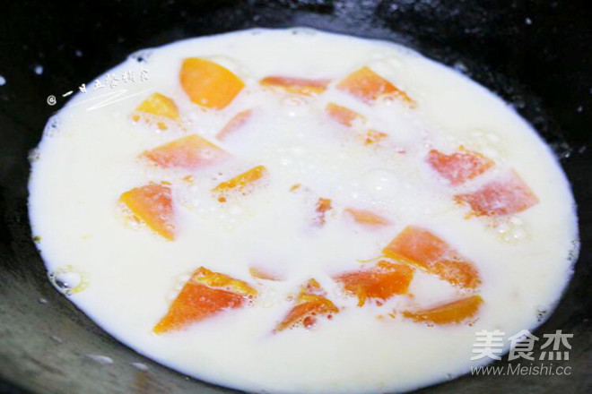 Stewed Papaya with Fresh Milk recipe