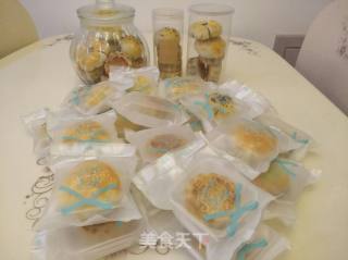 Bean Paste and Egg Yolk Mooncakes recipe