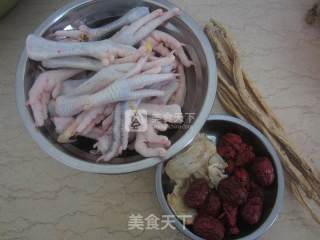 Medicated Chicken Feet Soup recipe