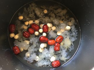 Tremella Lotus Seed Soup recipe