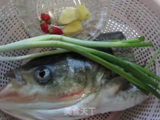 Fish Head Soup with Enoki Mushroom and Vermicelli recipe