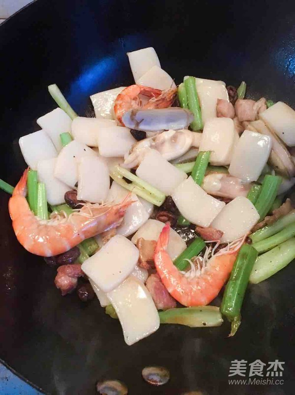 Seafood Fried Rice Cake recipe
