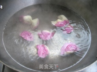 This Year's New Year We Will Eat Unusual Dumplings-romantic Two-color Egg Dumplings recipe