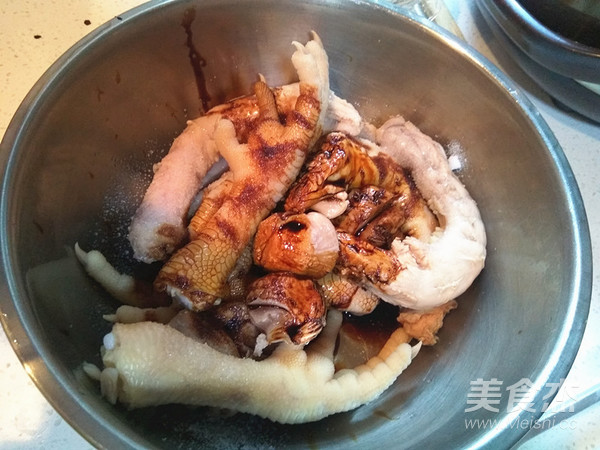 Sauce Chicken Feet and Chicken Neck recipe