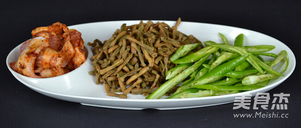 Twice-cooked Pork with Dried Cowpea recipe