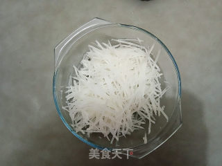 Sweet and Spicy Shredded Carrot recipe