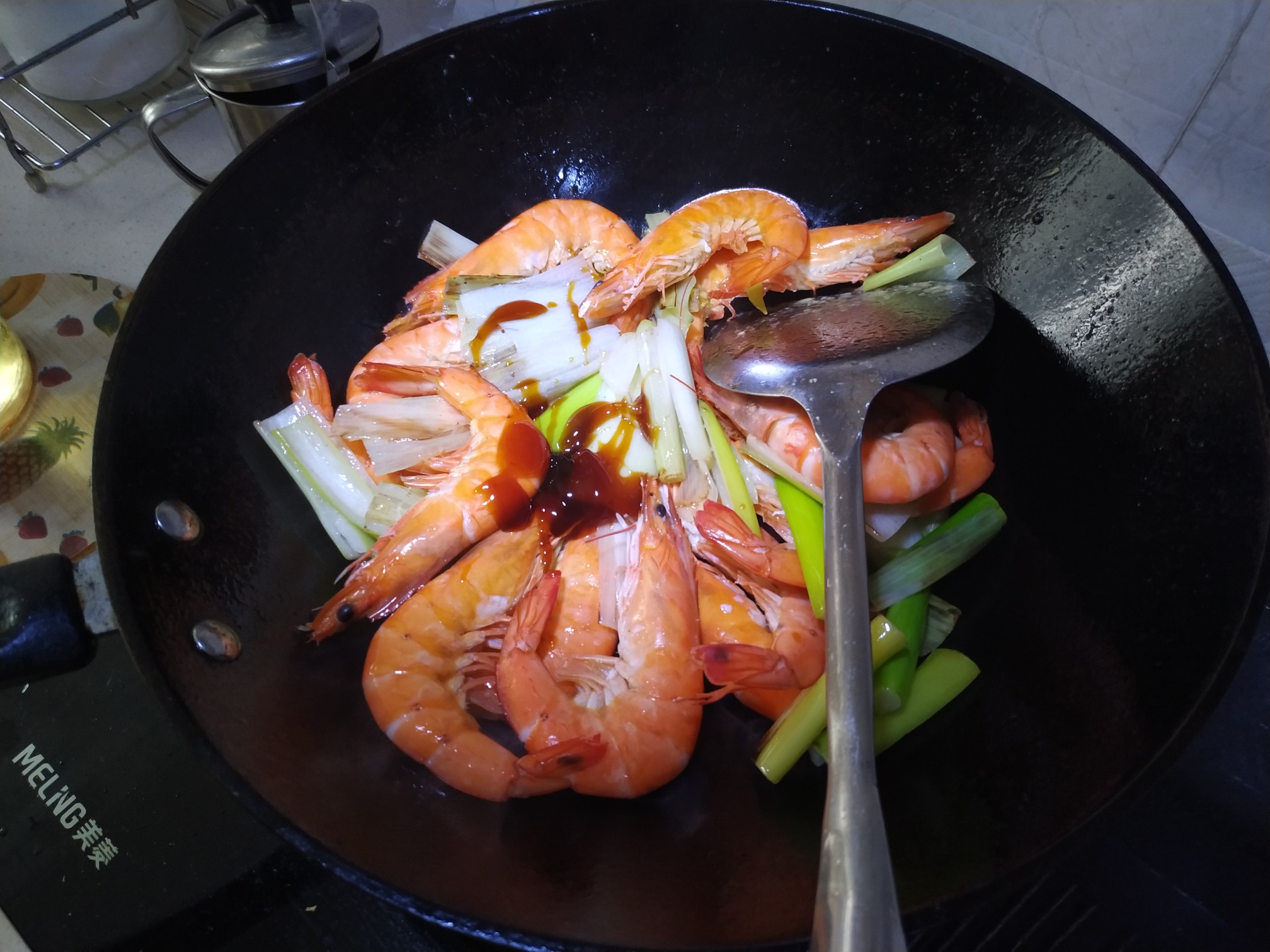 Fried Sea Prawns with Green Onions recipe