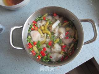 Sour Soup and Spicy Pork Knuckles recipe