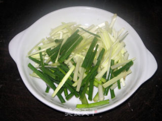 Stir-fried Niuhe recipe
