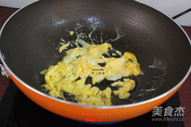 Scrambled Eggs with Colored Peppers recipe