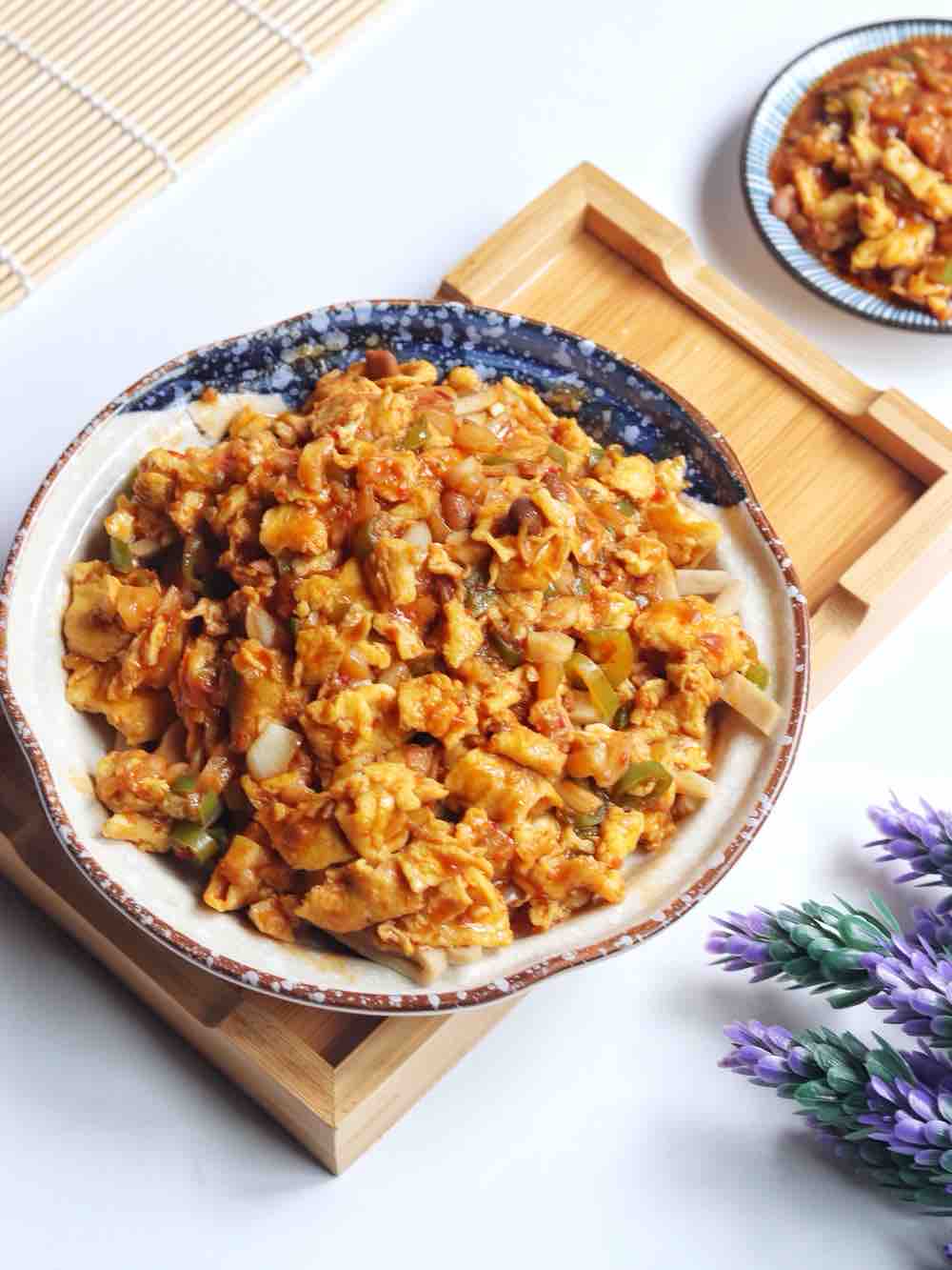 Minced Noodles with Egg Sauce recipe