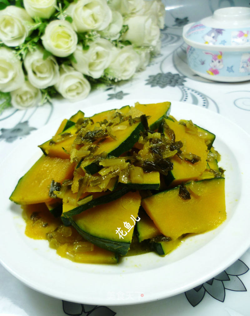 Stir-fried Japanese Pumpkin with Pickles recipe