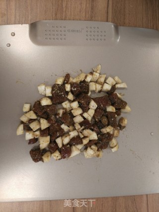 Beef Diced with Black Pepper and Pleurotus recipe
