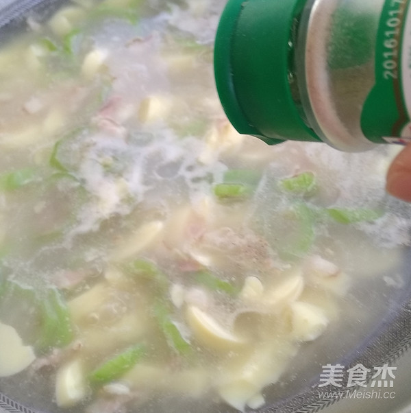 Bacon and Loofah Yuzi Soup recipe