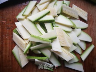 Stir-fried Ham Sausage with Summer Melon recipe