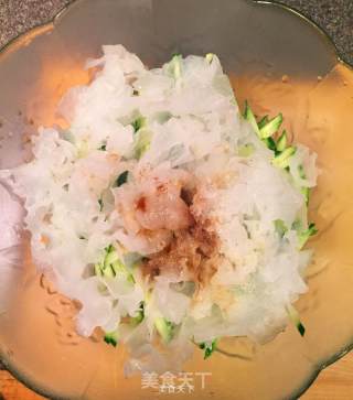 Cucumber and Tremella recipe