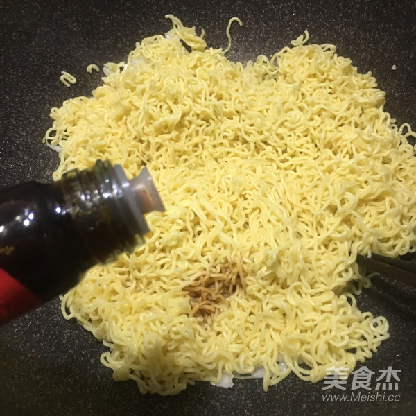 Fried Noodles with Cabbage recipe