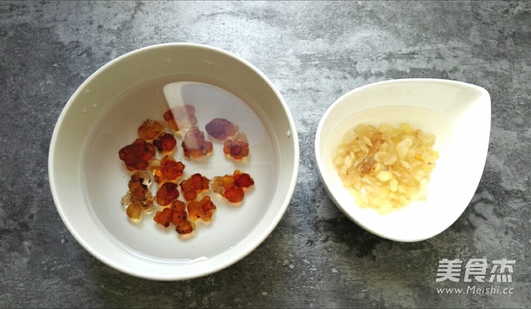 Peach Gum Soap Japonica Rice Tremella Soup recipe