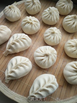 Sauce-flavored Delicious Meat Buns recipe