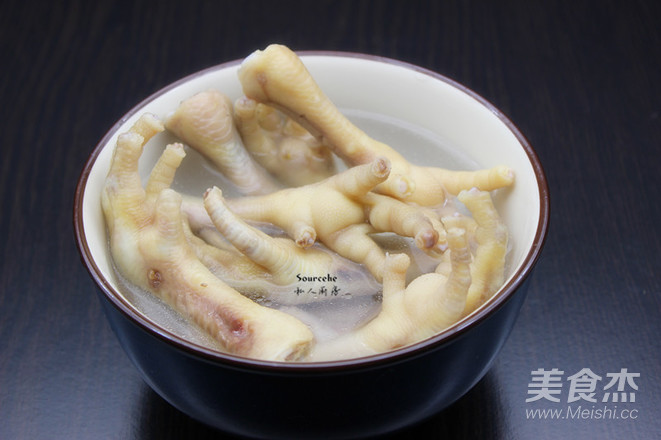 Spicy Marinated Chicken Feet recipe