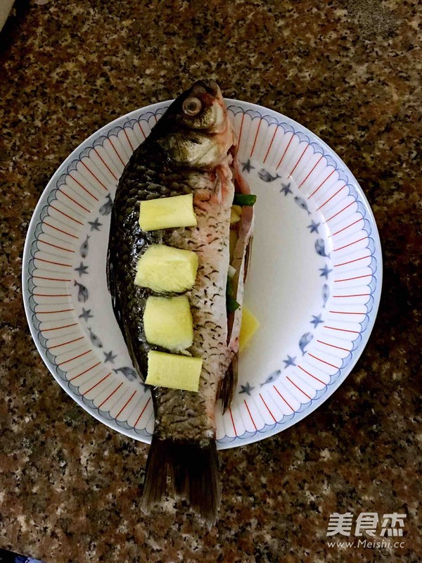 Steamed Crucian Carp recipe